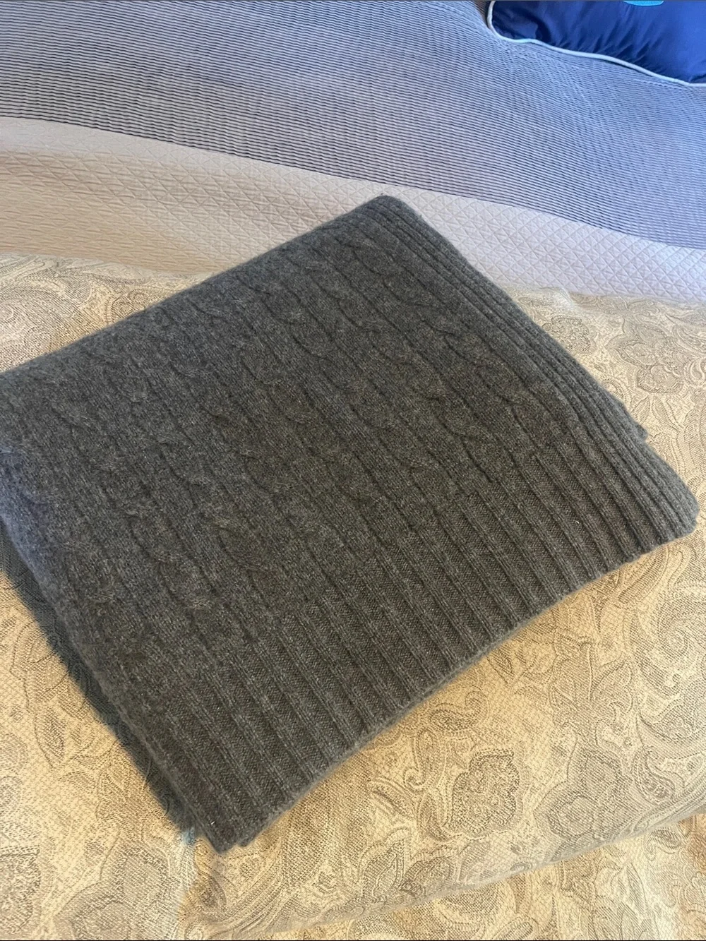 Ralph Lauren 100% Cashmere throw blanket